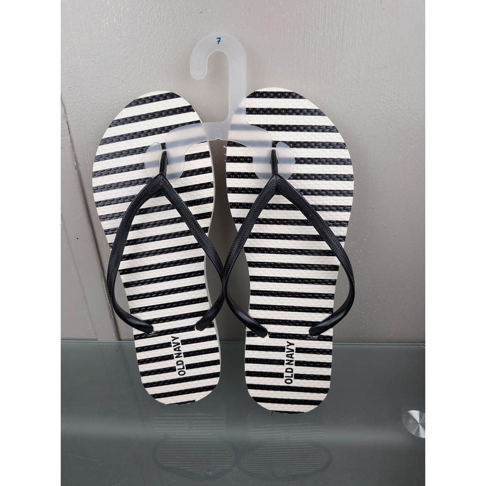 Old‎ Navy Womens Black White Striped Flip Flop Sandals Size 7 Summer Beach Shoes - Picture 2 of 3
